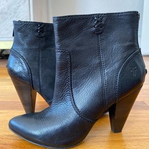 Frye Regina Heel Booties